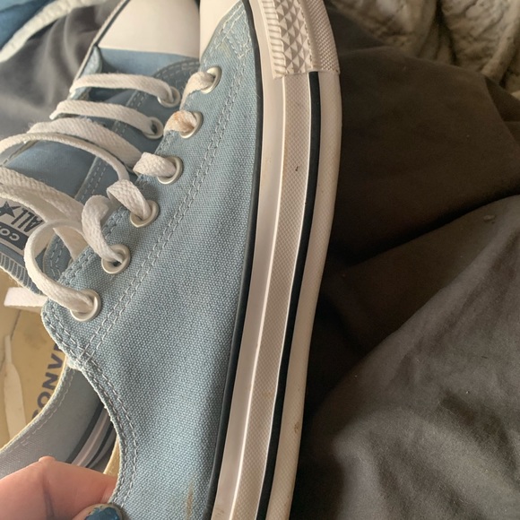 Converse light blue size 8 in like new condition - Picture 4 of 5